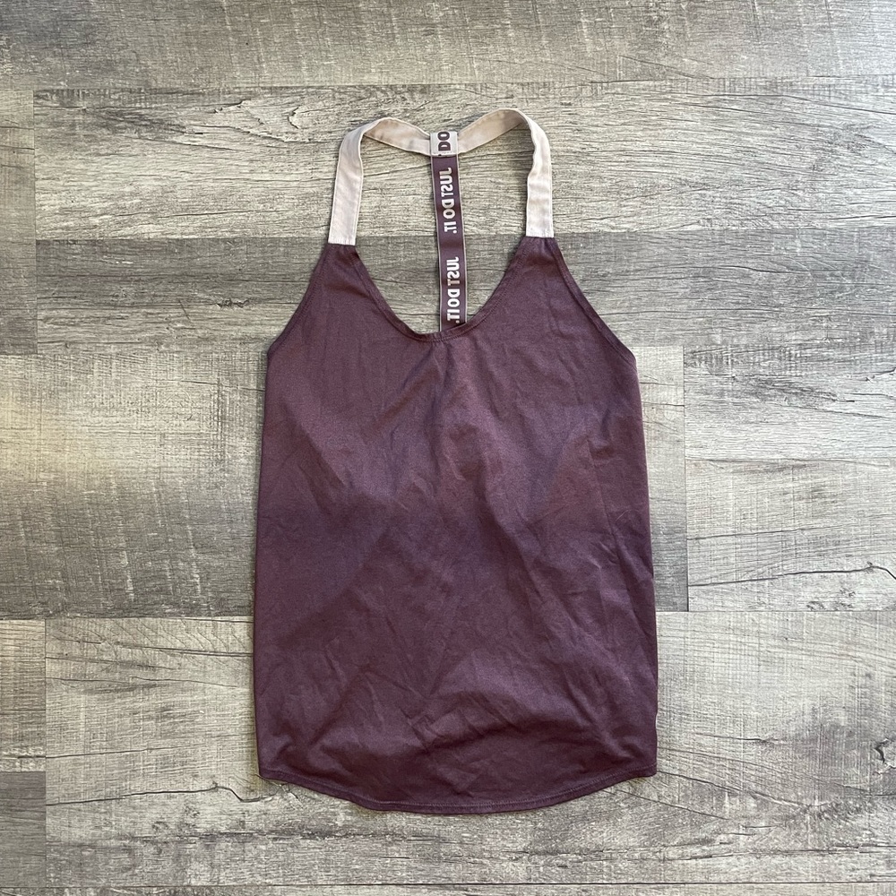 Nike workout top